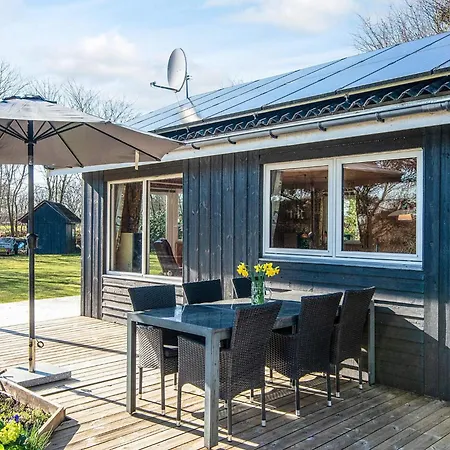 Panoramic Fjord Retreat With Bath