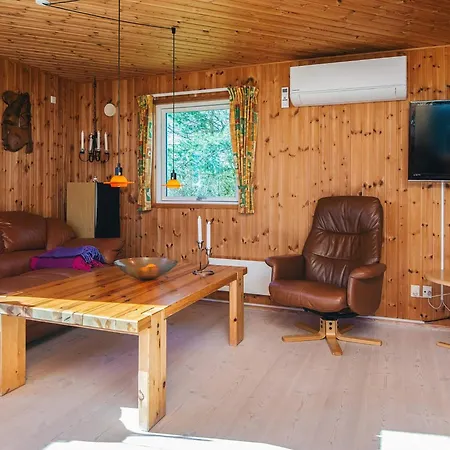 Panoramic Fjord Retreat With Bath