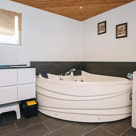 Panoramic Fjord Retreat With Bath * Oster Assels